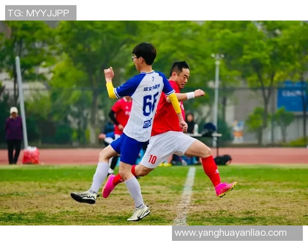 足球联赛游戏带你体验真实赛场激情与策略的完美结合 足球联赛游戏带你体验真实赛场激情与策略的完美结合